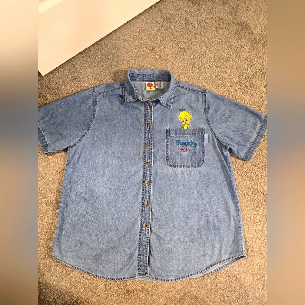 Looney Tunes Tweedy Embroidered Short Sleeve Women's Denim Button-down 14W/16W